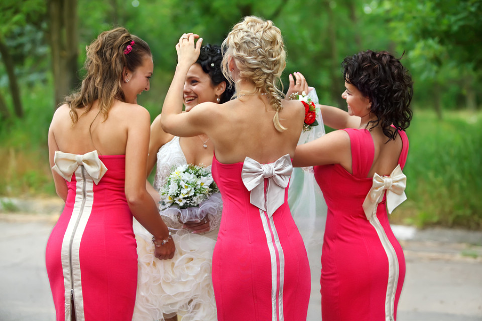 Kleider für die Brautjungfern in Pink